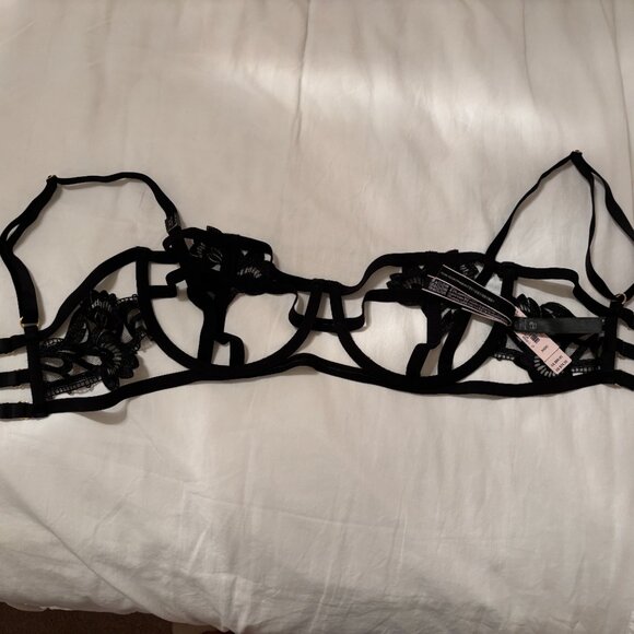 NWT Victoria's Secret Sexy Strappy Embroidered Balconette Bra - Picture 6 of 6